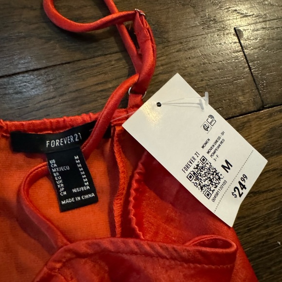 Red Cut Out Dress 🌹 - Picture 2 of 3